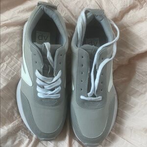DV by Dolce Vita Women’s Light Gray and White Sneakers